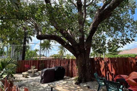 Condominio en venta en Fort Lauderdale, Florida, 2 dormitorios № 1713023 - foto 16