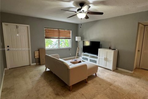 Condominio en venta en Fort Lauderdale, Florida, 2 dormitorios № 1713023 - foto 11