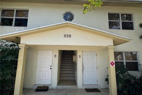 Condominio en venta en Fort Lauderdale, Florida, 2 dormitorios № 1713023 - foto 12
