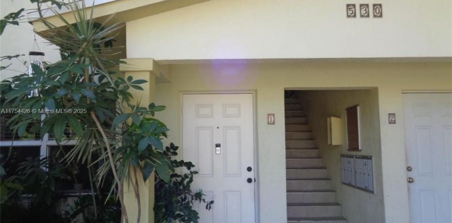 Condominio en Fort Lauderdale, Florida, 2 dormitorios  № 1713023