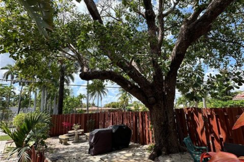 Condominio en venta en Fort Lauderdale, Florida, 2 dormitorios № 1713023 - foto 14