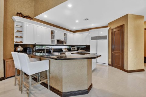 House in Boca Raton, Florida 5 bedrooms, 436.64 sq.m. № 2089402 - photo 15