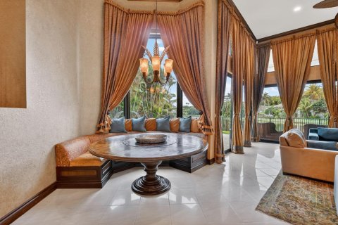 House in Boca Raton, Florida 5 bedrooms, 436.64 sq.m. № 2089402 - photo 13