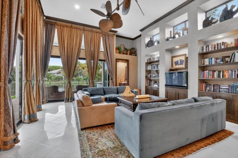 House in Boca Raton, Florida 5 bedrooms, 436.64 sq.m. № 2089402 - photo 14