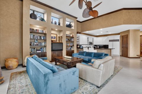 House in Boca Raton, Florida 5 bedrooms, 436.64 sq.m. № 2089402 - photo 16