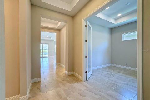 House in Bradenton, Florida 3 bedrooms, 187.94 sq.m. № 2202760 - photo 5
