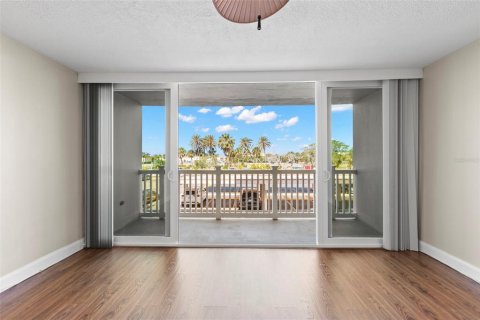 Copropriété à louer à Treasure Island, Floride: 1 chambre, 82.22 m2 № 2117930 - photo 7