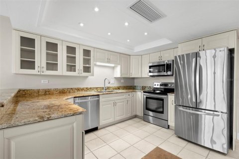Copropriété à louer à Treasure Island, Floride: 1 chambre, 82.22 m2 № 2117930 - photo 11