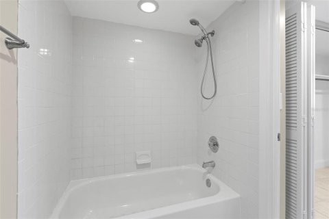 Copropriété à louer à Treasure Island, Floride: 1 chambre, 82.22 m2 № 2117930 - photo 19