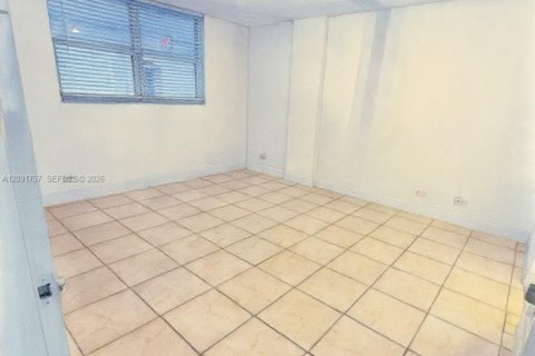 Copropriété à louer à North Miami Beach, Floride: 1 chambre, 80.36 m2 № 2382118 - photo 13