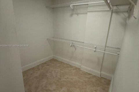 Copropriété à louer à North Miami Beach, Floride: 1 chambre, 80.36 m2 № 2382118 - photo 8