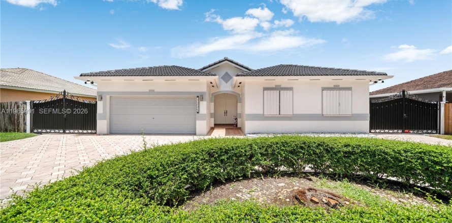 Casa en Homestead, Florida 1 dormitorio, 180.69 m2 № 2027557