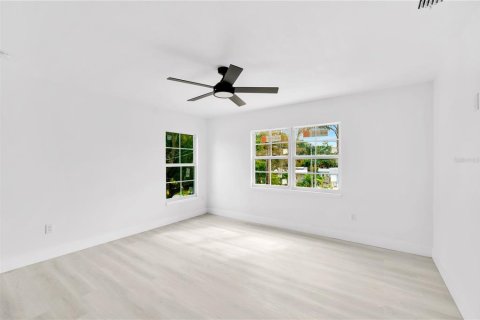 Villa ou maison à vendre à Safety Harbor, Floride: 4 chambres, 268.39 m2 № 2098273 - photo 29