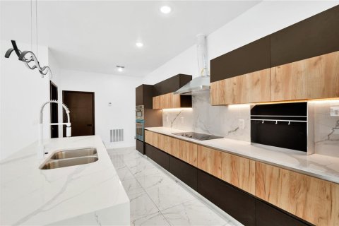 Villa ou maison à vendre à Safety Harbor, Floride: 4 chambres, 268.39 m2 № 2098273 - photo 12