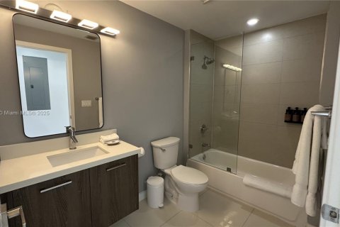 Condo in Bay Harbor Islands, Florida, 2 bedrooms  № 2053823 - photo 29