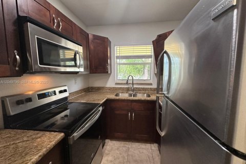 Apartment in Wilton Manors, Florida 2 bedrooms № 2176915 - photo 7