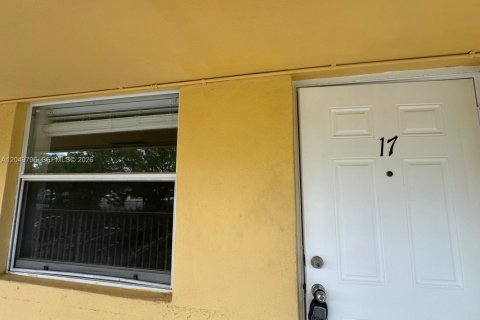 Apartment in Wilton Manors, Florida 2 bedrooms № 2176915 - photo 24