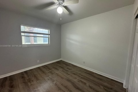 Apartment in Wilton Manors, Florida 2 bedrooms № 2176915 - photo 21