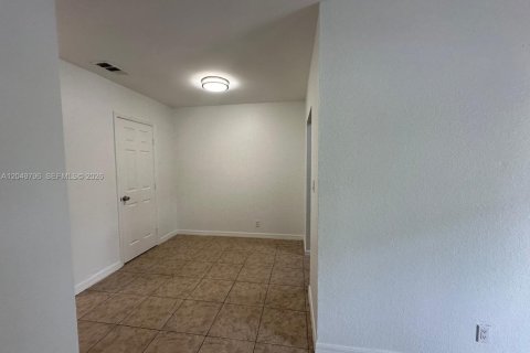 Apartment in Wilton Manors, Florida 2 bedrooms № 2176915 - photo 4