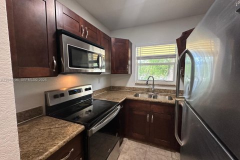 Apartment in Wilton Manors, Florida 2 bedrooms № 2176915 - photo 6