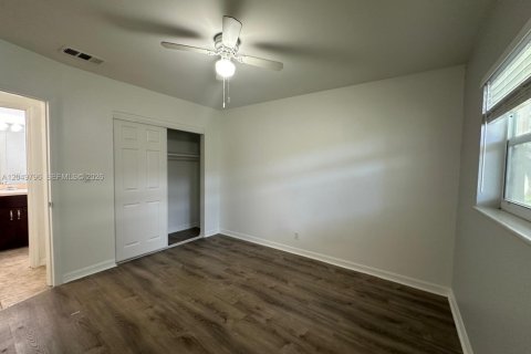 Apartment in Wilton Manors, Florida 2 bedrooms № 2176915 - photo 23