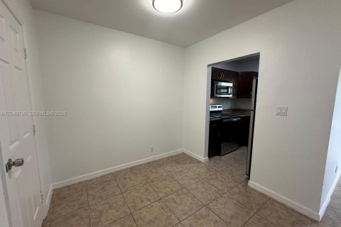 Apartment in Wilton Manors, Florida 2 bedrooms № 2176915 - photo 5