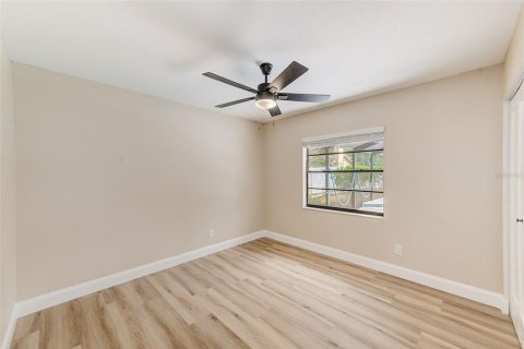 Casa en venta en Tampa, Florida, 4 dormitorios, 187.76 m2 № 1904882 - foto 25