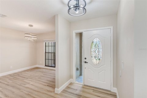 Casa en venta en Tampa, Florida, 4 dormitorios, 187.76 m2 № 1904882 - foto 4
