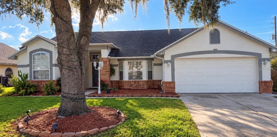 House in Kissimmee, Florida 3 bedrooms, 152.73 sq.m. № 2393737