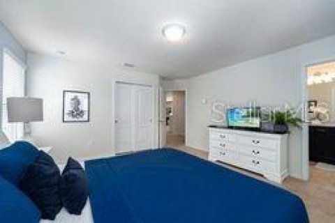 Casa en venta en Kissimmee, Florida, 6 dormitorios, 291.9 m2 № 1853716 - foto 13