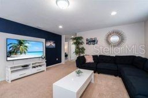 Casa en venta en Kissimmee, Florida, 6 dormitorios, 291.9 m2 № 1853716 - foto 10