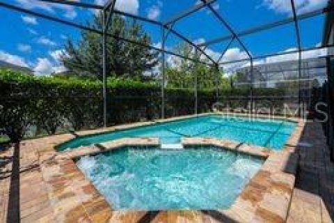 Casa en venta en Kissimmee, Florida, 6 dormitorios, 291.9 m2 № 1853716 - foto 2