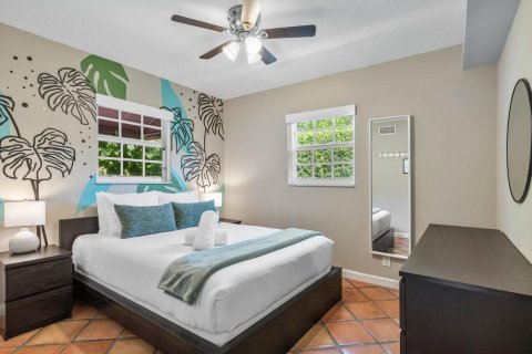 Propiedad comercial en venta en Fort Lauderdale, Florida, 432.46 m2 № 2087129 - foto 30