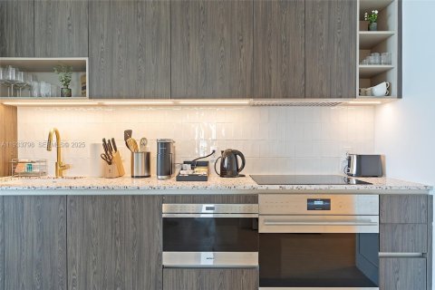 Купить кондоминиум в Майами, Флорида 3 спальни, 115.76м2, № 2053118 - фото 28