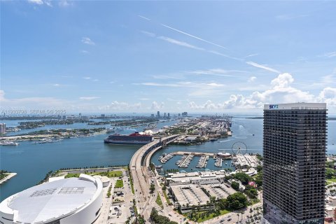 Купить кондоминиум в Майами, Флорида 3 спальни, 115.76м2, № 2053118 - фото 15