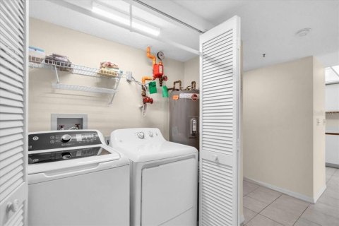 Condo in Bradenton, Florida, 2 bedrooms  № 1824748 - photo 25