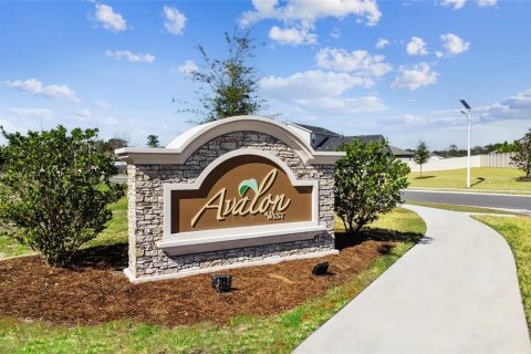 Casa en venta en Spring Hill, Florida, 3 dormitorios, 194.63 m2 № 1835213 - foto 2