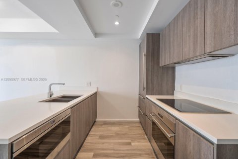 Appartement à louer à Miami, Floride: 2 chambres, 103.96 m2 № 2390014 - photo 7