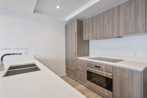 Appartement à louer à Miami, Floride: 2 chambres, 103.96 m2 № 2390014 - photo 8