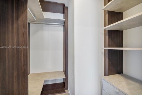 Appartement à louer à Miami, Floride: 2 chambres, 103.96 m2 № 2390014 - photo 27