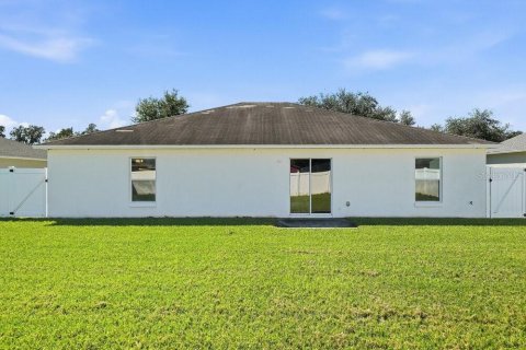 House in Auburndale, Florida 3 bedrooms, 158.86 sq.m. № 2390999 - photo 16