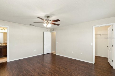 House in Auburndale, Florida 3 bedrooms, 158.86 sq.m. № 2390999 - photo 9
