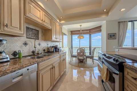 Condominio en venta en Aventura, Florida, 2 dormitorios, 144.93 m2 № 2186278 - foto 14