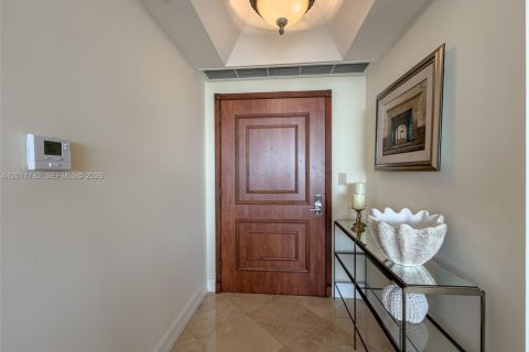 Condominio en venta en Aventura, Florida, 2 dormitorios, 144.93 m2 № 2186278 - foto 3