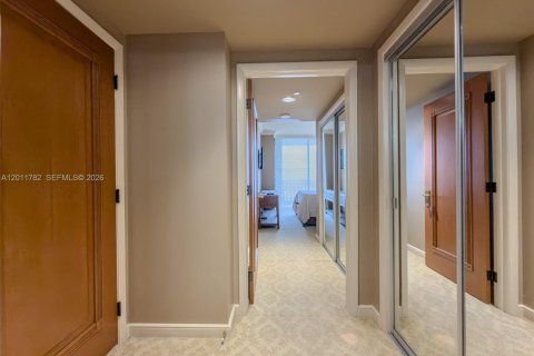 Condominio en venta en Aventura, Florida, 2 dormitorios, 144.93 m2 № 2186278 - foto 18