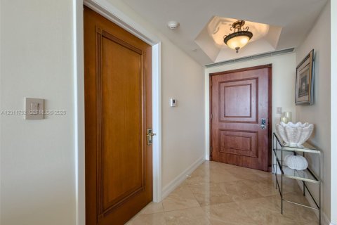 Condominio en venta en Aventura, Florida, 2 dormitorios, 144.93 m2 № 2186278 - foto 4