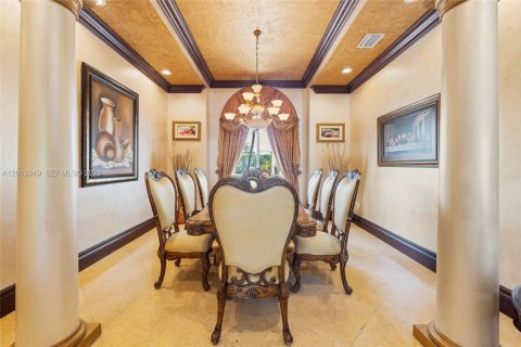 Villa ou maison à vendre à Hialeah Gardens, Floride: 5 chambres, 414.62 m2 № 2076471 - photo 14