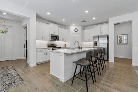 House in San Antonio, Florida 2 bedrooms, 165.64 sq.m. № 2157712 - photo 19