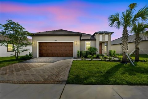 House in San Antonio, Florida 2 bedrooms, 165.64 sq.m. № 2157712