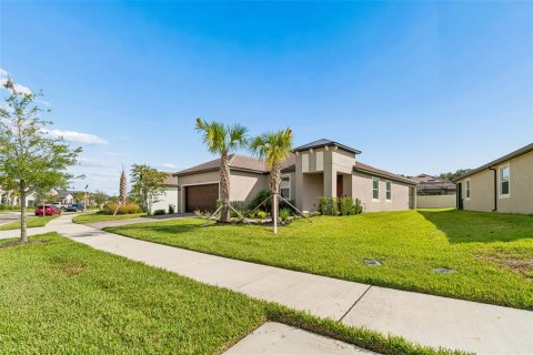 House in San Antonio, Florida 2 bedrooms, 165.64 sq.m. № 2157712 - photo 16